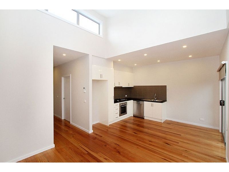 7/86 Royal Parade, Reservoir VIC 3073