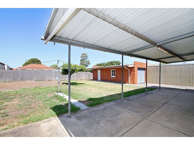 28 Ethel Avenue, Lalor VIC 3075