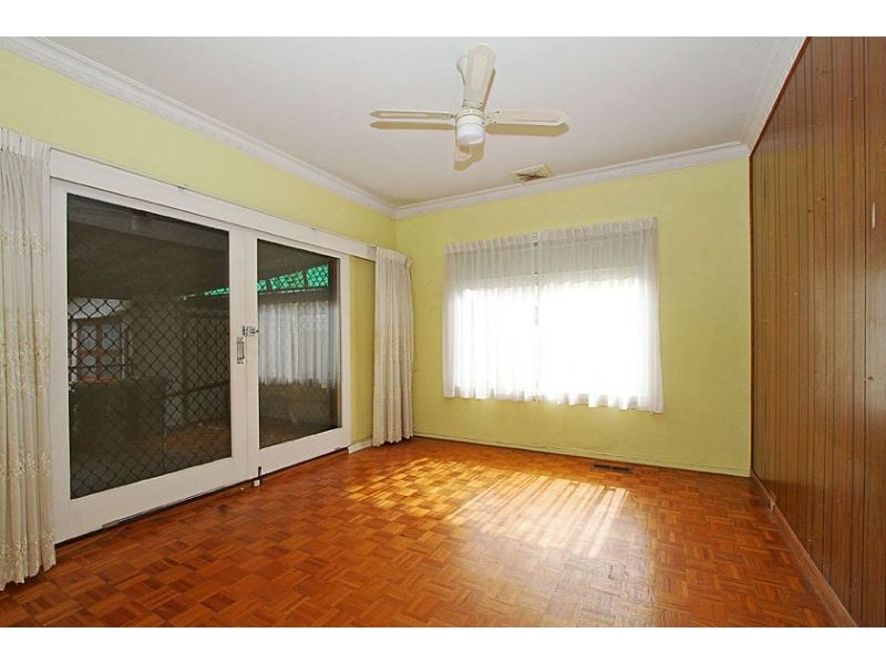 87 Barton Street, Reservoir VIC 3073