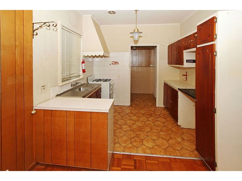 87 Barton Street, Reservoir VIC 3073