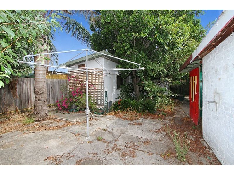 87 Barton Street, Reservoir VIC 3073