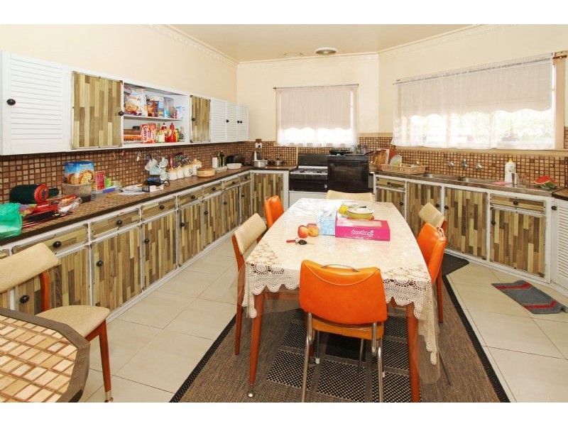 16A Merrilands Road, Reservoir VIC 3073