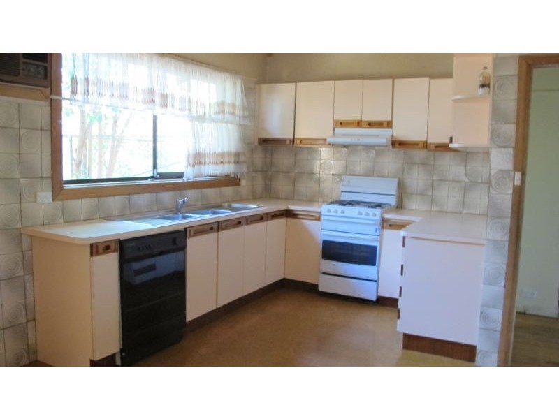 75 Cheddar Road, Reservoir VIC 3073