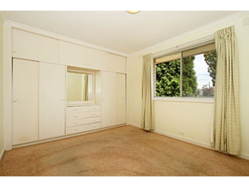 1/2 Ashley Street, Reservoir VIC 3073