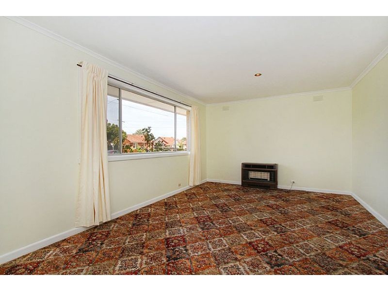 1/2 Ashley Street, Reservoir VIC 3073