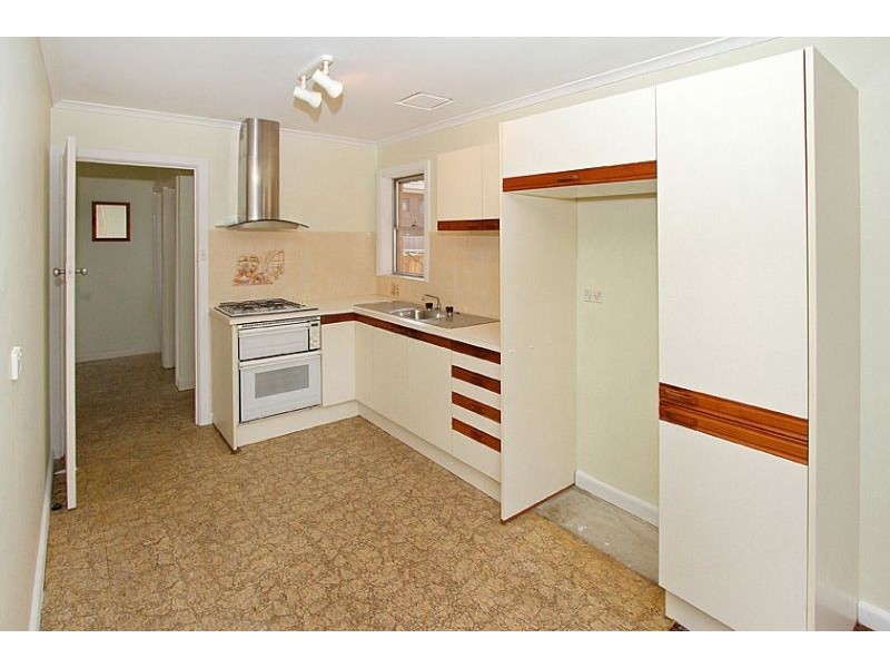 1/2 Ashley Street, Reservoir VIC 3073