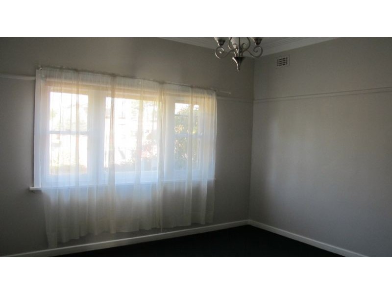 13 Best Street, Reservoir VIC 3073