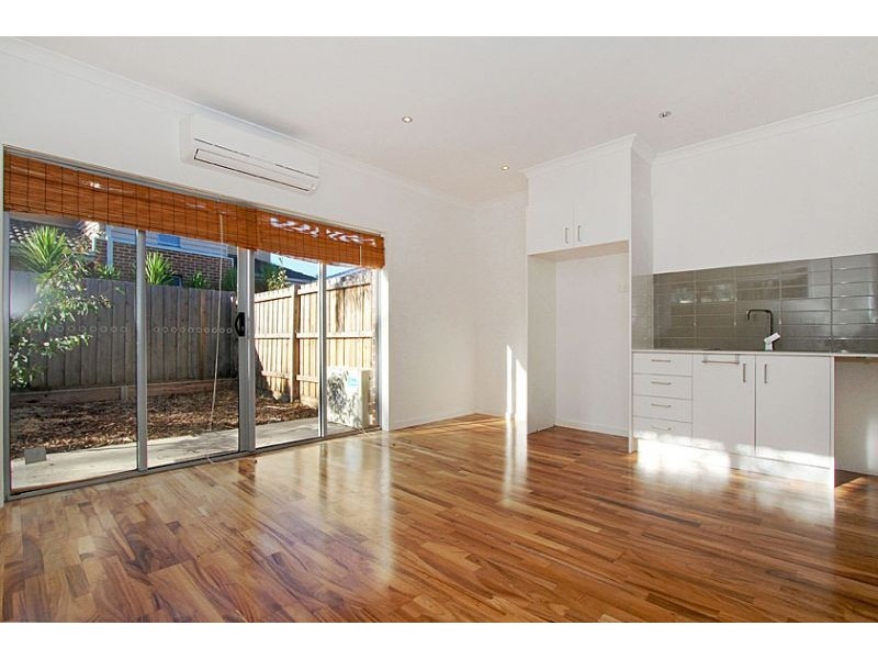 3/134 McMahon Road, Reservoir VIC 3073