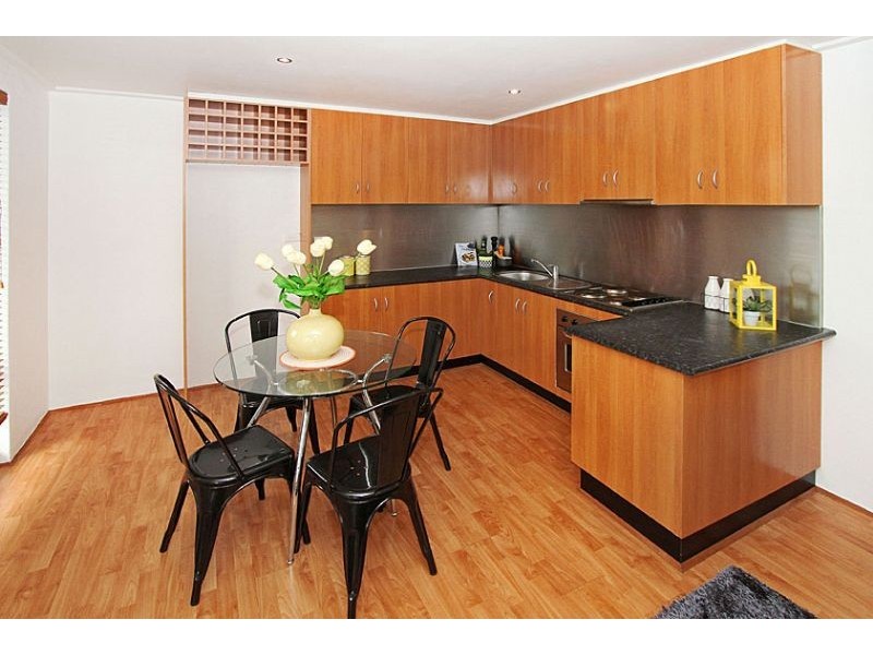 10/194 Purinuan Road, Reservoir VIC 3073