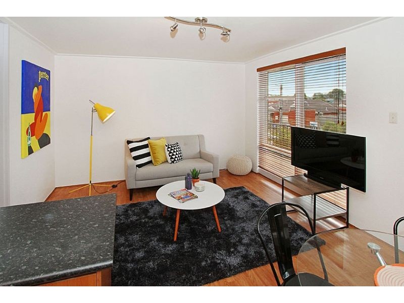 10/194 Purinuan Road, Reservoir VIC 3073