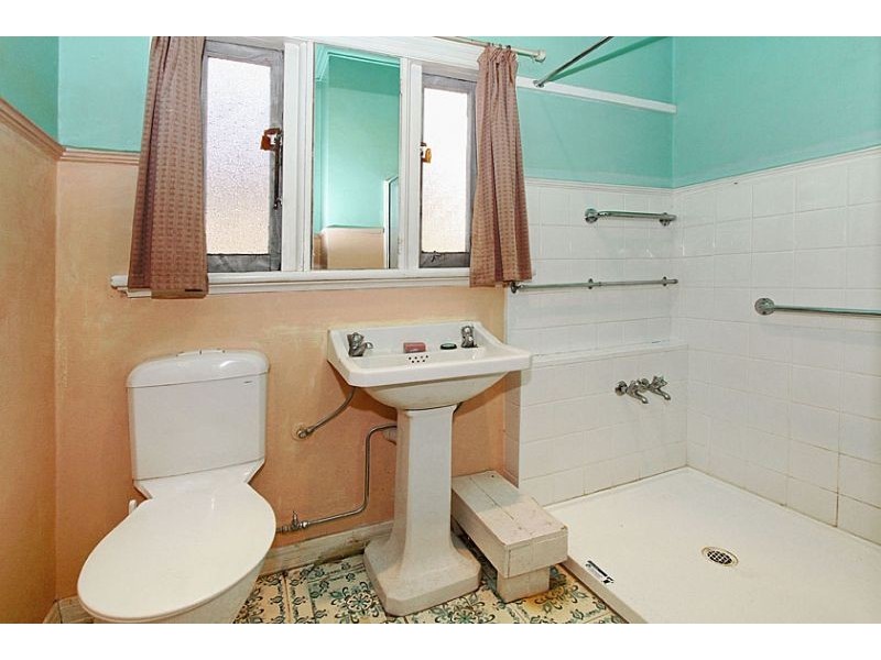 13 Southernhay Street, Reservoir VIC 3073