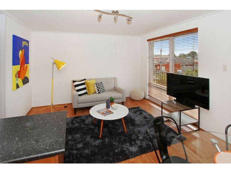 10/194 Purinuan Road, Reservoir VIC 3073