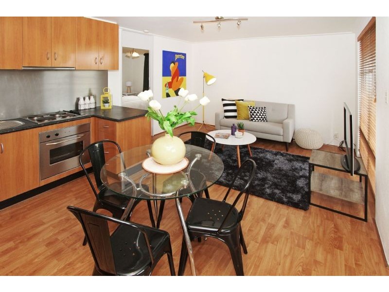 10/194 Purinuan Road, Reservoir VIC 3073