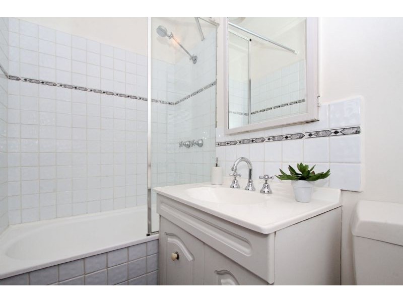 10/194 Purinuan Road, Reservoir VIC 3073