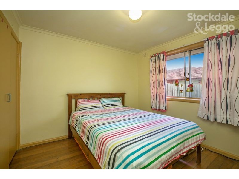 2/11 Johnson Street, Reservoir VIC 3073