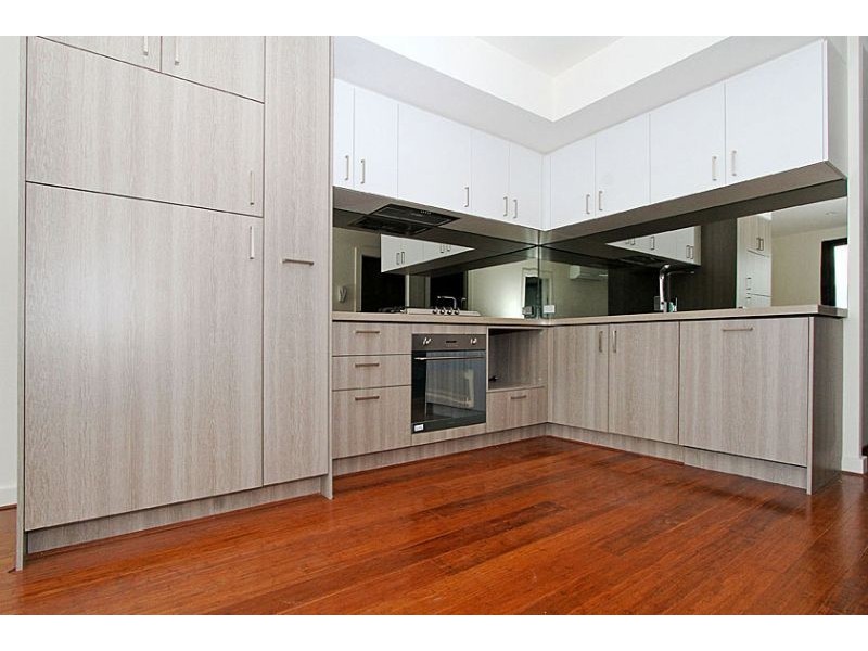 201/14-18 Gilbert Road, Reservoir VIC 3073
