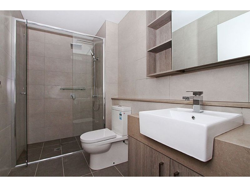201/14-18 Gilbert Road, Reservoir VIC 3073