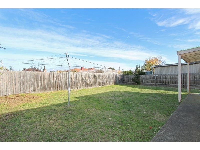 11 Alexander Avenue, Thomastown VIC 3074