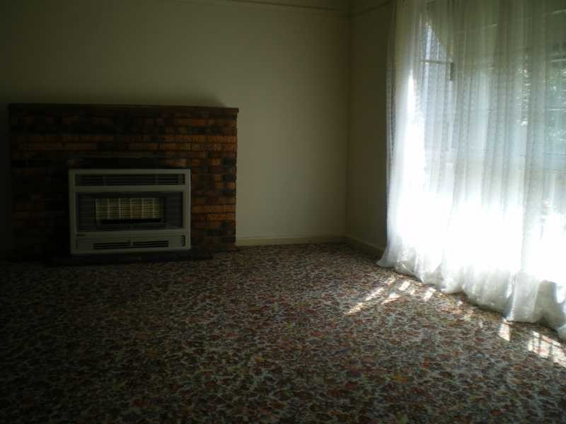 3 Hopetoun Avenue, Reservoir VIC 3073