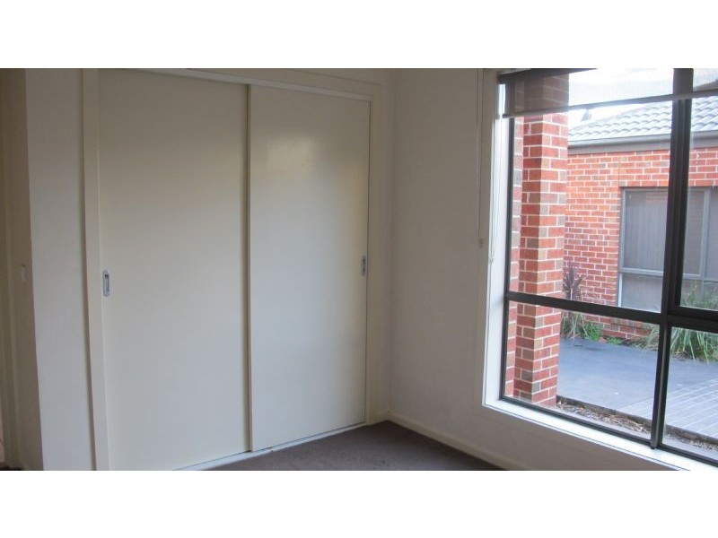 Unit 2/24 Manoel Avenue, Reservoir VIC 3073