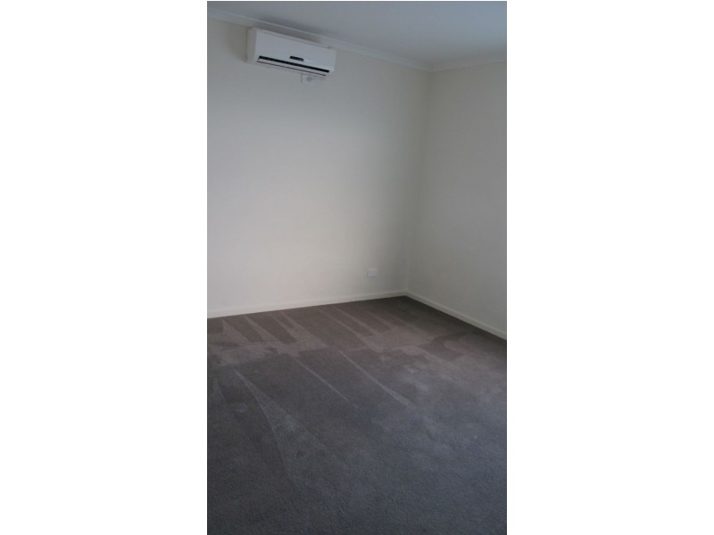 Unit 2/24 Manoel Avenue, Reservoir VIC 3073