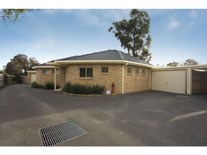 2/37 farnham Road, Bayswater VIC 3153