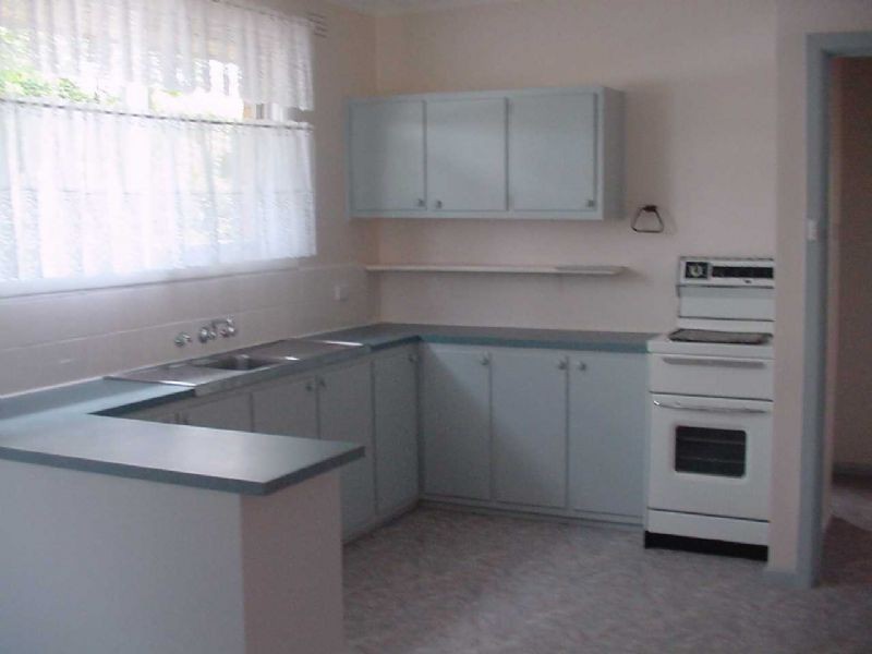 2 WARRIEN COURT, Bayswater VIC 3153