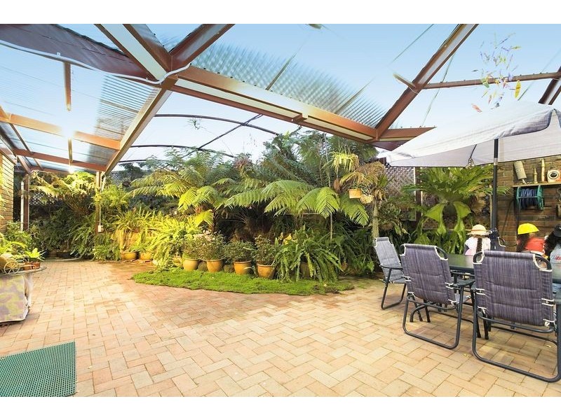 27 Chamberlain Drive, Kilsyth South VIC 3137