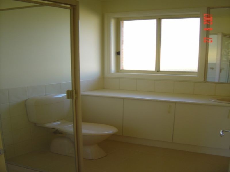 2/88-90 Liverpool Road, Kilsyth VIC 3137