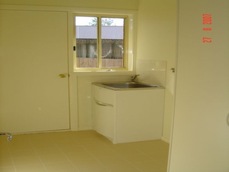 2/88-90 Liverpool Road, Kilsyth VIC 3137