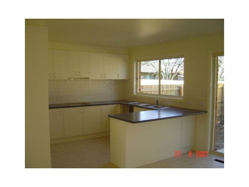 4/88-90 Liverpool Road, Kilsyth VIC 3137