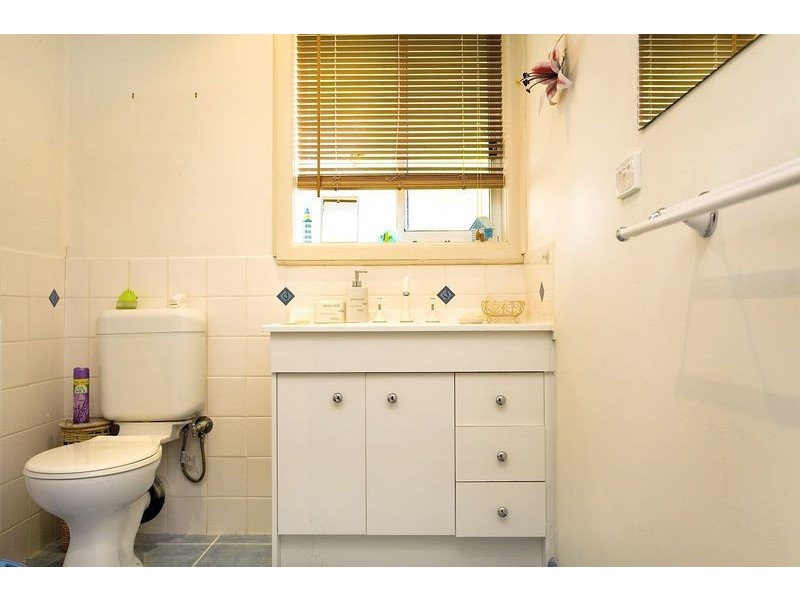 1/99 Scoresby Road, Bayswater VIC 3153
