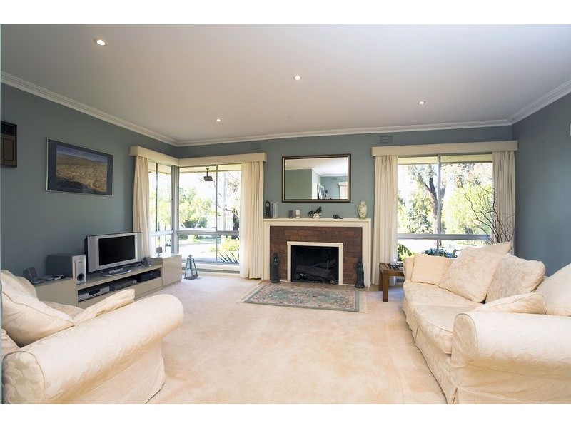 32 Bona Vista Road, Bayswater VIC 3153
