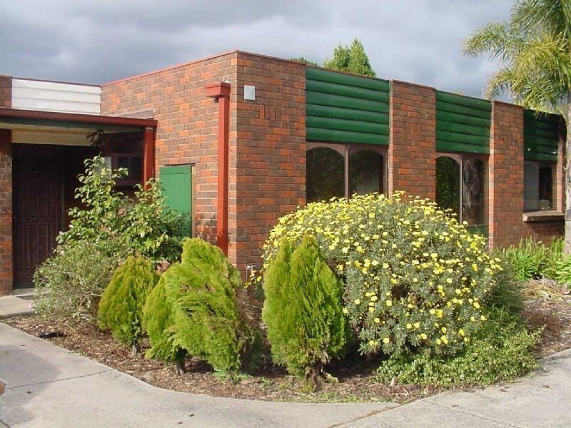 2/16-18 ELMHURST ROAD, Bayswater VIC 3153