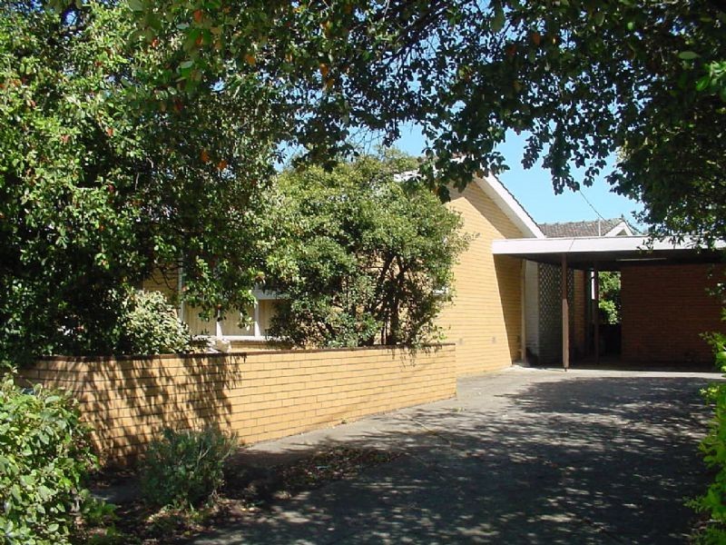 1/32 SCORESBY ROAD, Bayswater VIC 3153