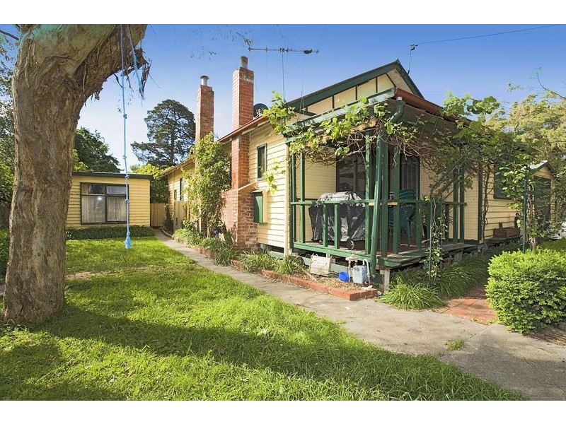 1 HAMILTON ROAD, Bayswater VIC 3153