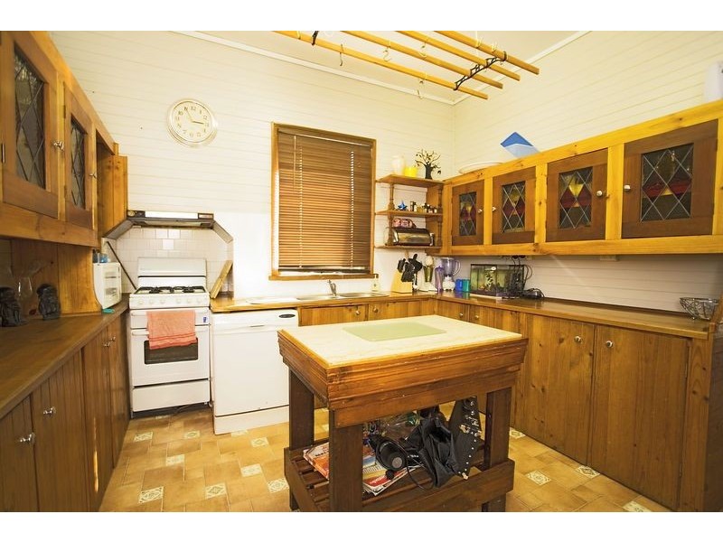 1 HAMILTON ROAD, Bayswater VIC 3153