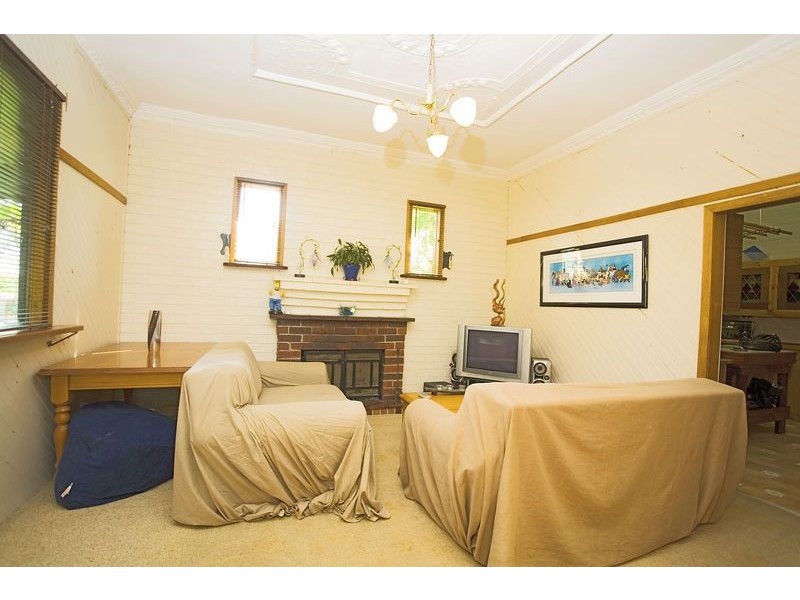 1 HAMILTON ROAD, Bayswater VIC 3153