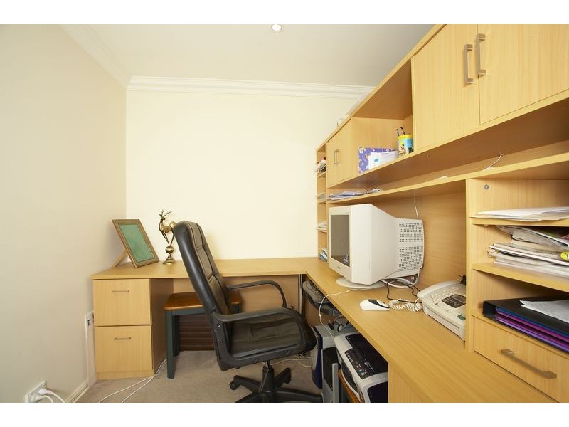 2/25 Farnham Road, Bayswater VIC 3153