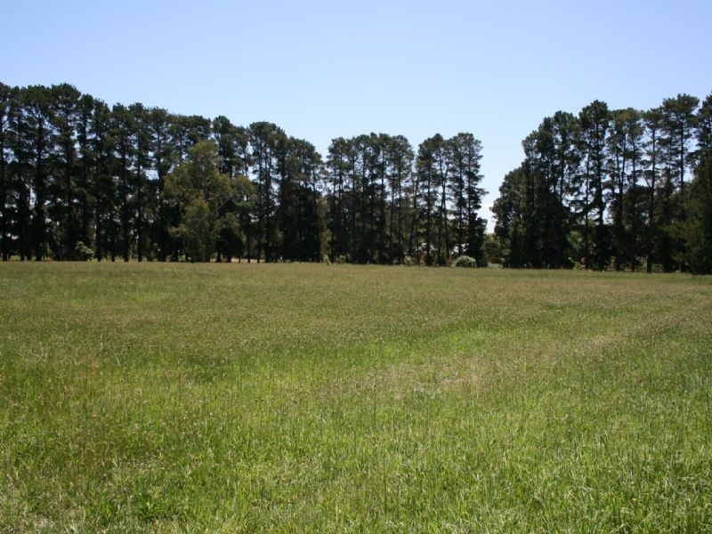 15-17 Chanders Lane, Kilsyth South VIC 3137