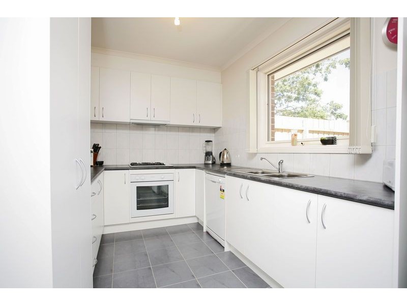 4/7 View Road, Bayswater VIC 3153