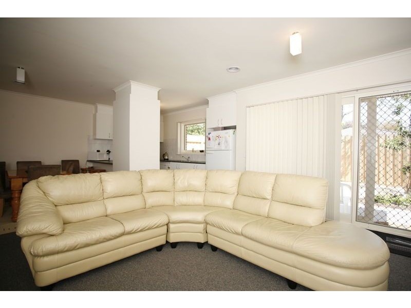 4/7 View Road, Bayswater VIC 3153
