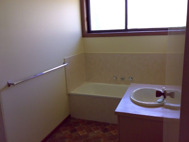 1/24 Stirling Street, Ferntree Gully VIC 3156