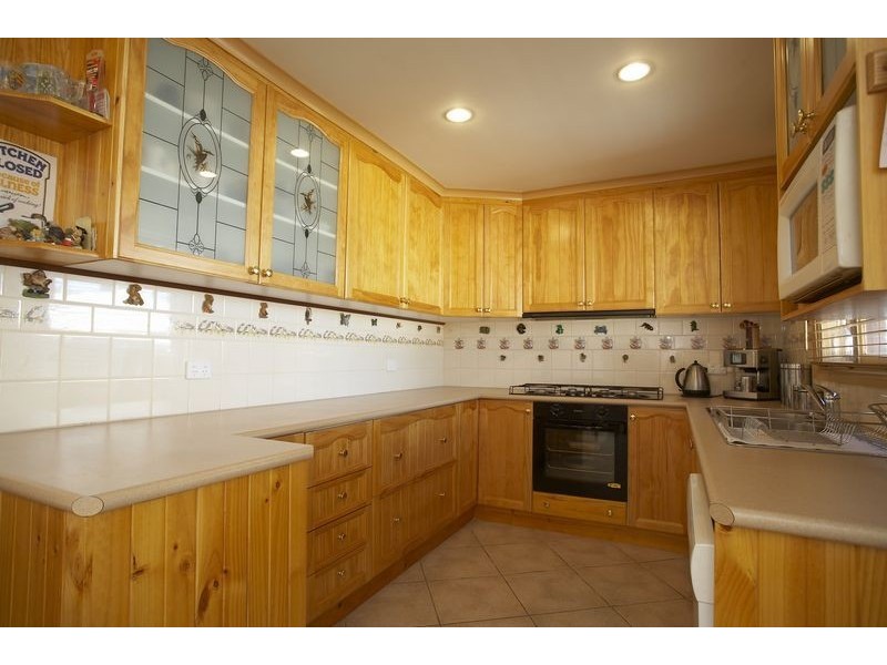 9 Waratah Avenue, Bayswater North VIC 3153