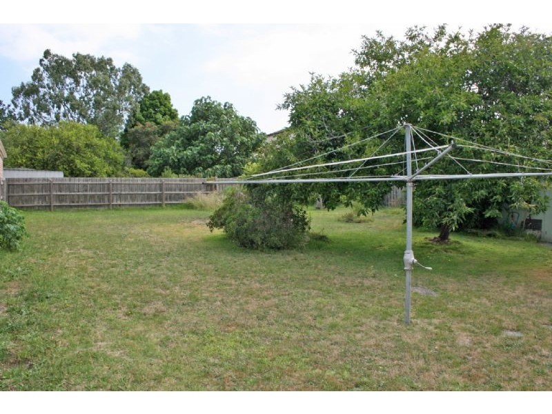 12 Farnham Road, Bayswater VIC 3153