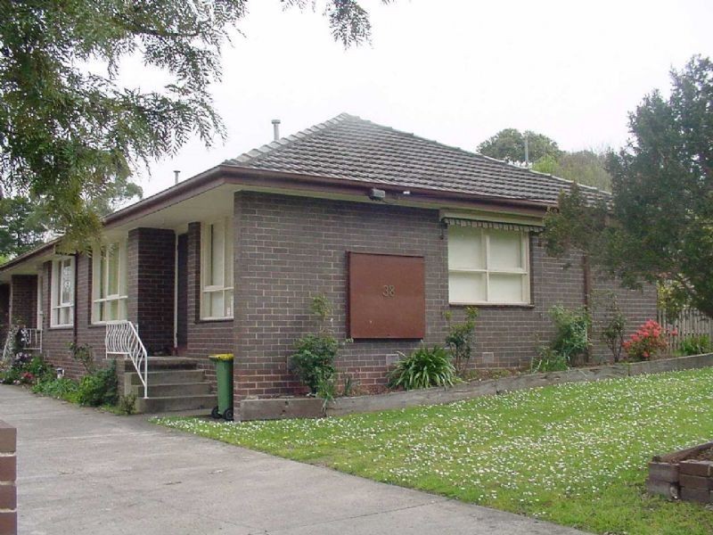 1/38 BEGONIA AVENUE, Bayswater VIC 3153