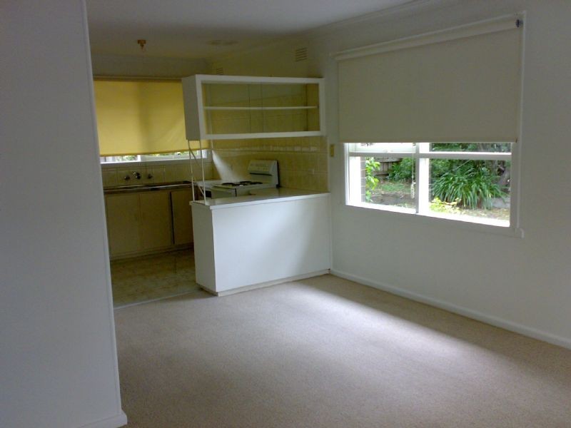 1/38 BEGONIA AVENUE, Bayswater VIC 3153