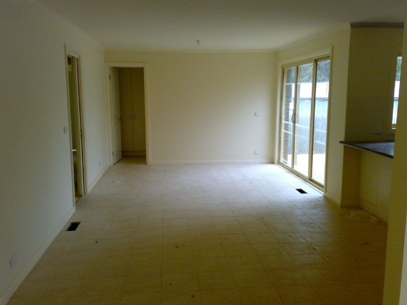 2/102 Liverpool Road, Kilsyth VIC 3137