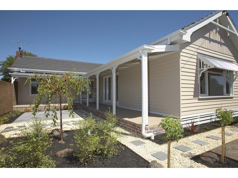 32 Farnham Road, Bayswater VIC 3153