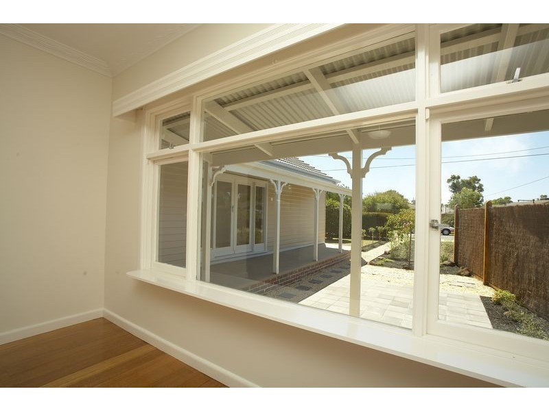 32 Farnham Road, Bayswater VIC 3153